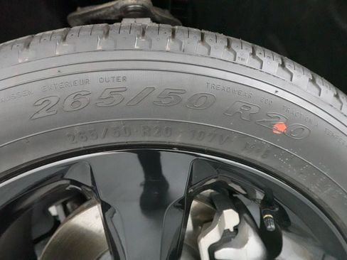 New 2026 Jeep Grand Cherokee L Limited w/ Limited Altitude Package AWD/4WD image 36