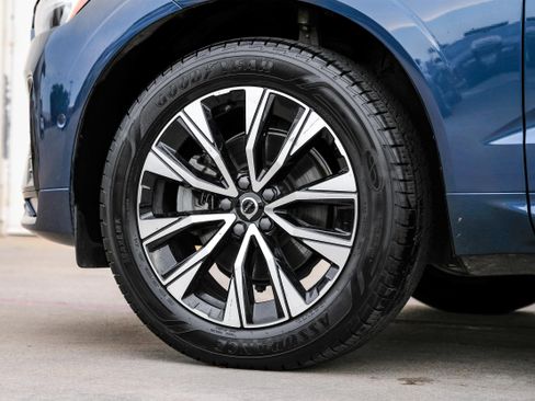 Used 2023 Volvo XC60 B5 Plus image 50