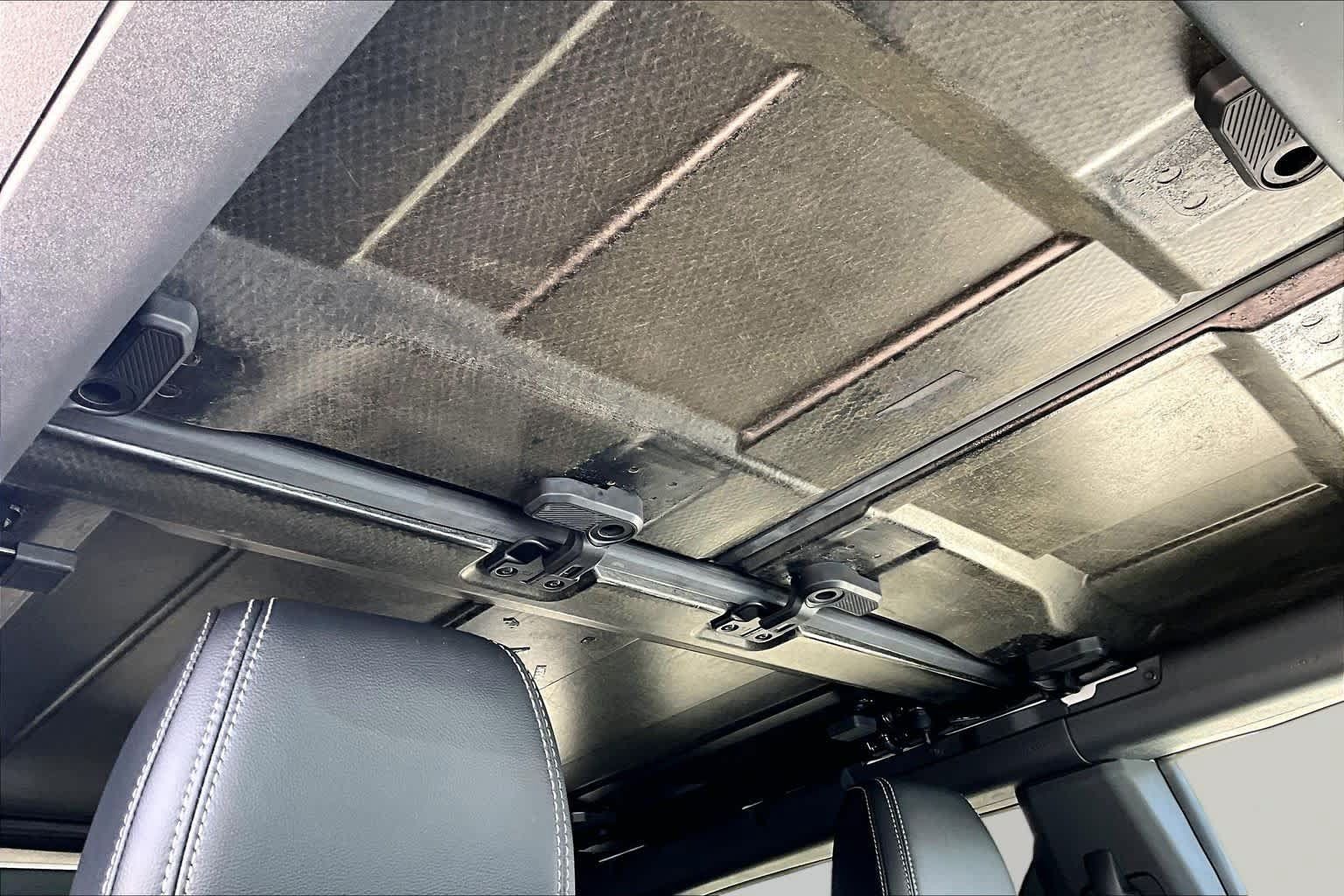 Used 2025 Ford Bronco Outer Banks AWD/4WD image 13