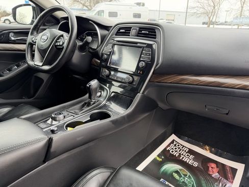 Used 2016 Nissan Maxima Platinum image 10