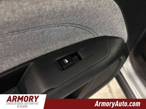 Used 2024 Jeep Compass Latitude image 23