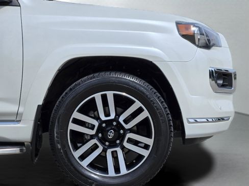 Used 2022 Toyota 4Runner Limited image 34