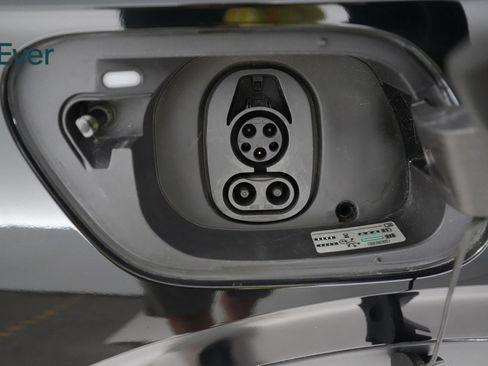 Used 2022 Volkswagen ID.4 Pro S RWD image 10