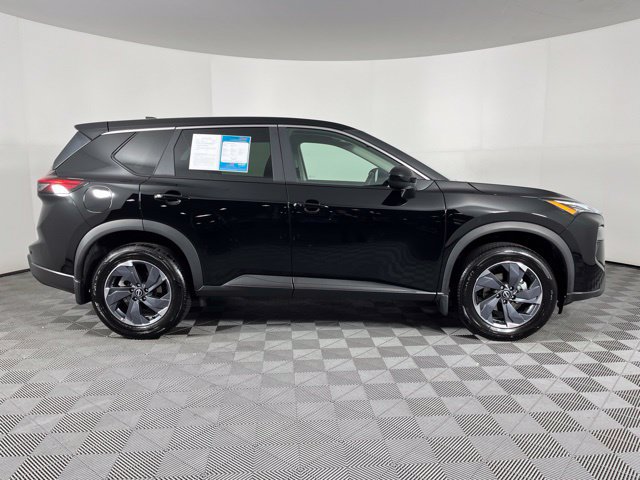 Certified 2026 Nissan Rogue SV FWD image 12
