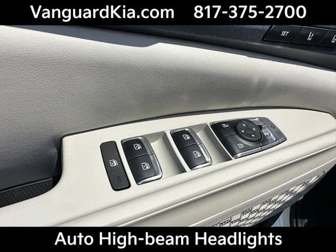 Certified 2026 Kia Carnival EX image 15