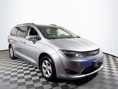 Used 2017 Chrysler Pacifica Touring-L Plus w/ Advanced Safetytec Group