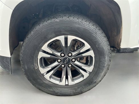 Used 2022 Chevrolet Colorado Z71 image 30