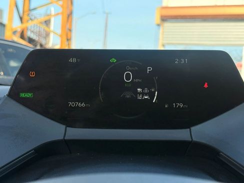 Used 2023 Toyota Prius XLE FWD image 18