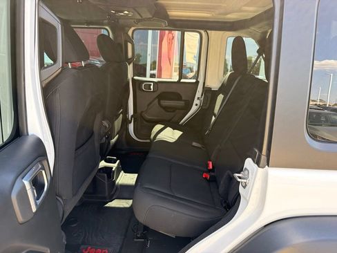 Used 2022 Jeep Wrangler Unlimited Sport AWD/4WD image 16