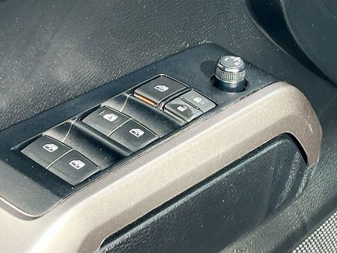Used 2022 Toyota Tacoma SR5 AWD/4WD image 18