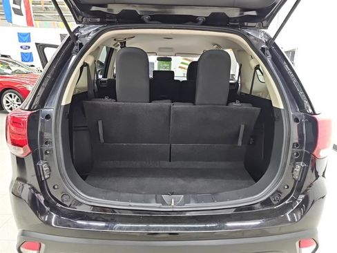 Used 2018 Mitsubishi Outlander SE image 31