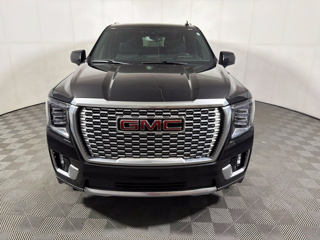 Used 2022 GMC Yukon Denali AWD/4WD image 3