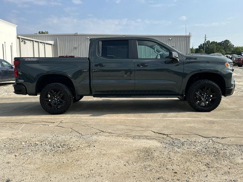 Certified 2023 Chevrolet Colorado Trail Boss w/ Advanced Trailering Package AWD/4WD image 6
