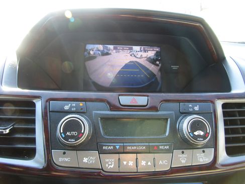 Used 2013 Honda Odyssey EX-L image 27