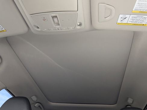 Used 2020 Nissan Rogue SL w/ Premium Package image 11