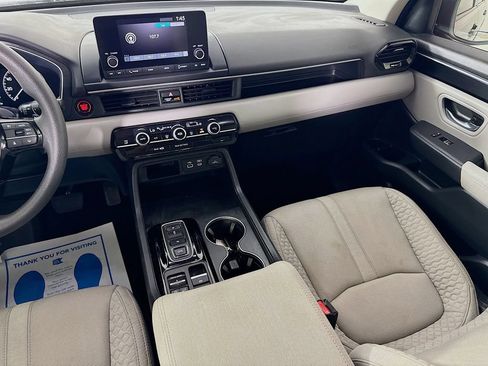 Used 2023 Honda Pilot LX image 27