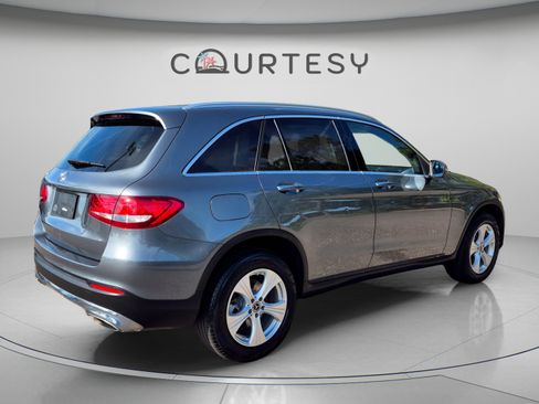 Used 2017 Mercedes-Benz GLC 300 image 5