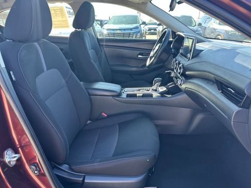 Used 2025 Nissan Sentra SV FWD image 36