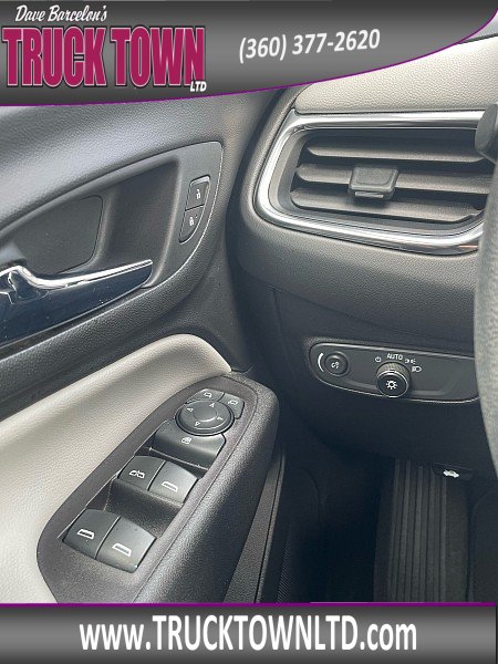 Used 2020 Chevrolet Equinox LS w/ LS Convenience Package AWD/4WD image 16