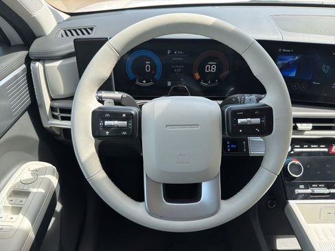 Used 2025 Hyundai Santa Fe SEL FWD image 22