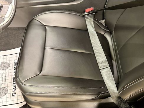 Used 2025 Jeep Grand Cherokee L Limited w/ Black Appearance Package image 19