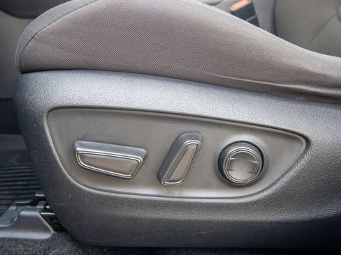 Used 2021 Toyota RAV4 XLE FWD image 14
