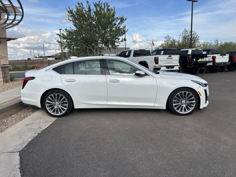 Used 2022 Cadillac CT5 Premium Luxury image 2