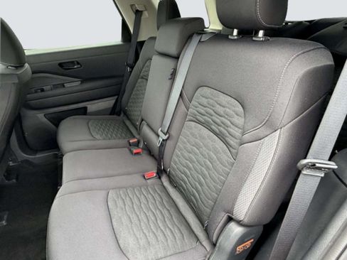 Used 2025 Nissan Pathfinder SV AWD/4WD image 22