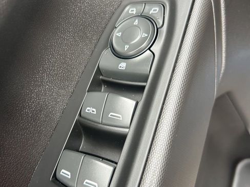 Used 2022 Chevrolet Silverado 1500 Custom w/ Safety Confidence Package image 12