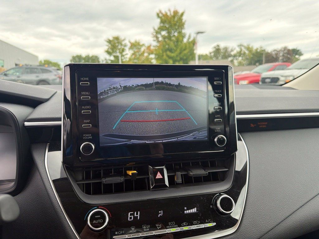 Used 2020 Toyota Corolla LE FWD image 24