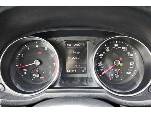 Used 2016 Volkswagen Passat 1.8T SE image 14