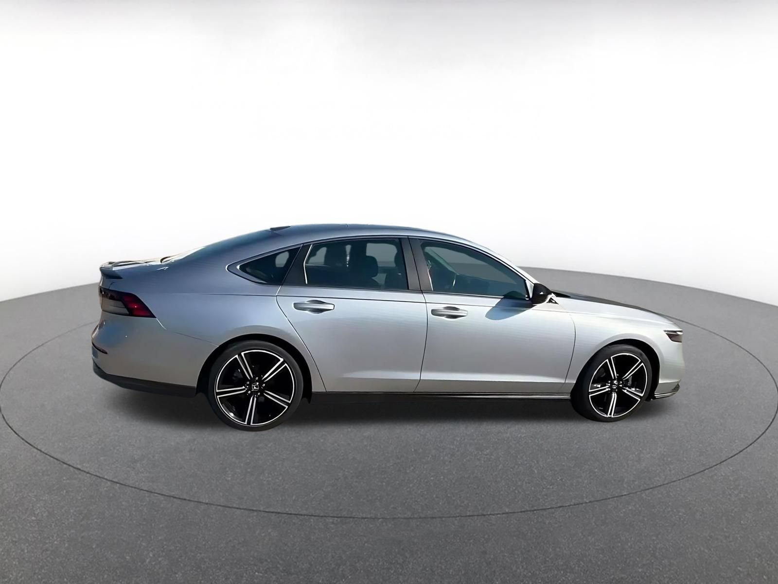 Used 2023 Honda Accord Sport image 14