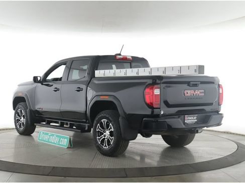 Used 2024 GMC Canyon AT4 AWD/4WD image 8