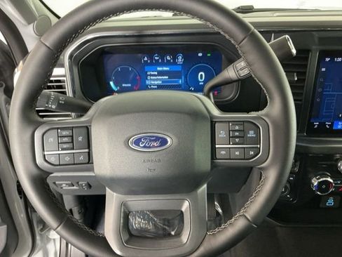 Used 2025 Ford F350 Lariat w/ Black Appearance Package image 19