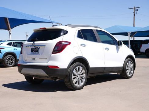 Used 2020 Buick Encore Preferred image 3