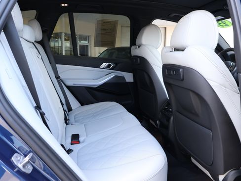 Used 2023 BMW X5 sDrive40i image 22