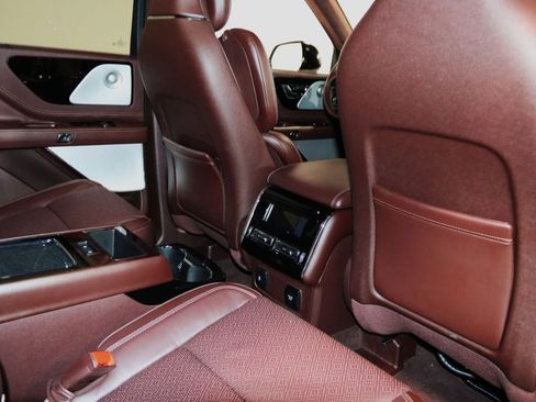 Used 2024 Lincoln Aviator Black Label AWD/4WD image 77