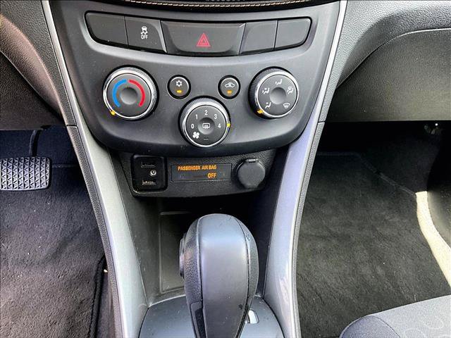 Used 2018 Chevrolet Trax LS FWD image 24