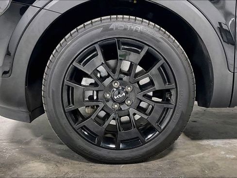 Used 2022 Kia Telluride SX w/ SX Prestige Package image 11