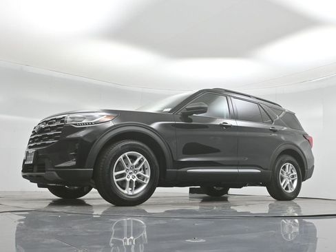 New 2025 Ford Explorer Active w/ Active Comfort Package image 29