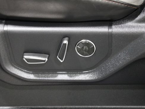 Used 2019 Ford F250 Platinum w/ Platinum Ultimate Package AWD/4WD image 5