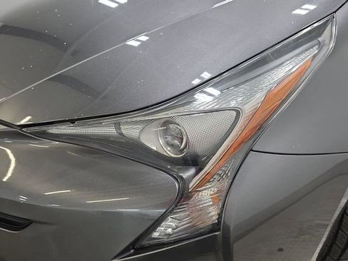 Used 2016 Toyota Prius Three Touring FWD image 29