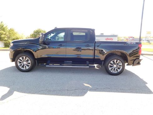 Used 2020 Chevrolet Silverado 1500 RST w/ RST Value Package AWD/4WD image 9
