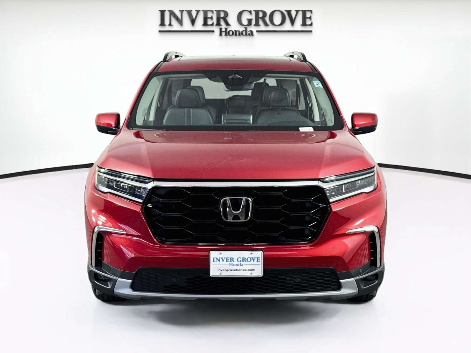 Certified 2024 Honda Pilot Touring image 2