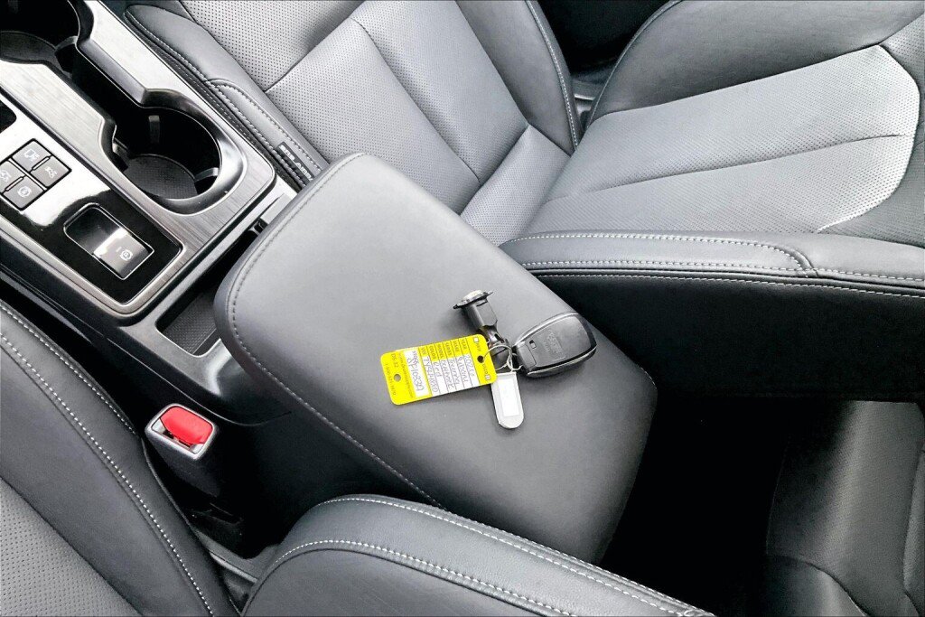 Certified 2026 Subaru Outback Touring AWD/4WD image 18