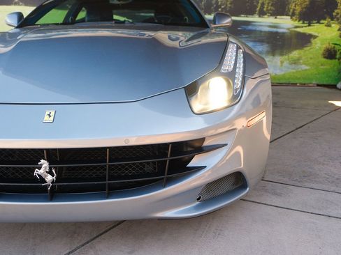 Used 2012 Ferrari FF AWD/4WD image 31