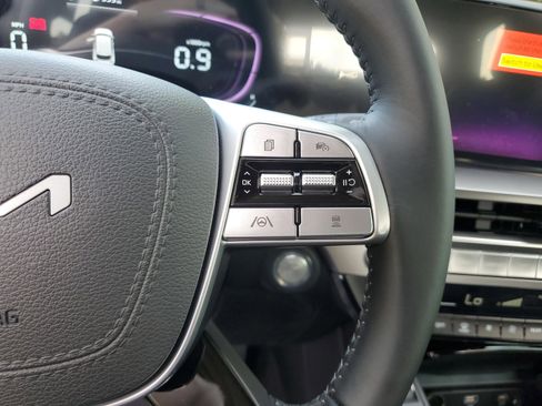 New 2025 Kia Telluride S image 26