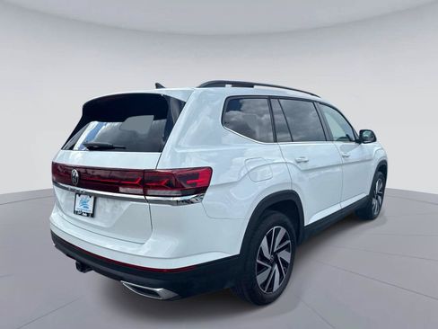 Used 2025 Volkswagen Atlas SE FWD image 4