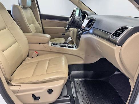 Used 2020 Jeep Grand Cherokee Limited AWD/4WD image 25