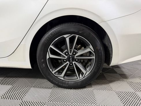 Used 2024 Kia Forte LXS image 18